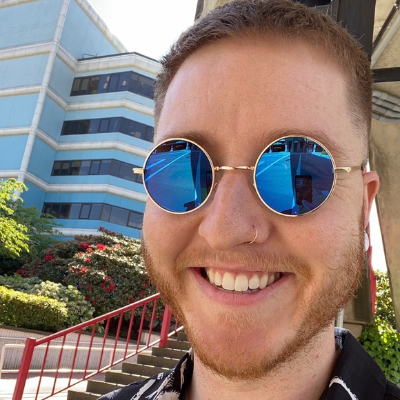 Meet your Posher, Chad - Picture 1 of 1